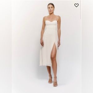 SOLD  Reformation Juliette dress in Ivory- size 4. Worn only once 🤍